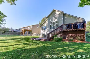 642 Clover Ridge Ave NW, Grand Rapids, MI 49504 - Photo 33