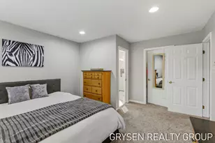642 Clover Ridge Ave NW, Grand Rapids, MI 49504 - Photo 19