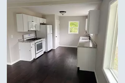 309 W Riverside Drive, Ionia, MI 48846 - Photo 7