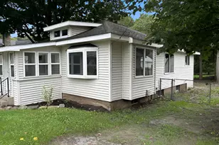 309 W Riverside Dr, Ionia, MI 48846 - Photo 3