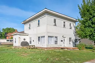 203 N 3rd Ave, Big Rapids, MI 49307 - Photo 1