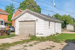 203 N 3rd Ave, Big Rapids, MI 49307 - Photo 29