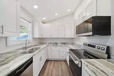 627 Vaughn Street, Eaton Rapids, MI 48827 - Photo 9