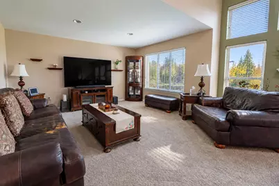 39244 Canterbury Drive, Harrison Township, MI 48045 - Photo 13