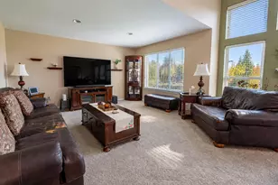 39244 Canterbury Dr, Harrison Township, MI 48045 - Photo 13