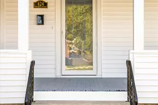 424 Van Raalte Ave, Holland, MI 49423 - Photo 5