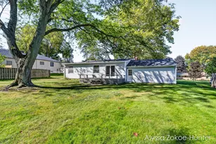 1938 Moerland Ct NW, Grand Rapids, MI 49504 - Photo 45