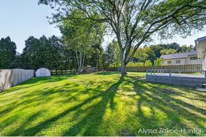 1938 Moerland Court NW, Grand Rapids, MI 49504 - Photo 45