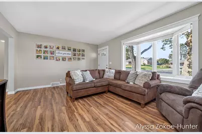 1938 Moerland Court NW, Grand Rapids, MI 49504 - Photo 17