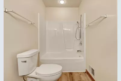 643 Crestview Street, Holland, MI 49423 - Photo 21