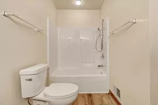 643 Crestview St, Holland, MI 49423 - Photo 21