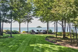5285 N Lakeshore Dr, Holland, MI 49424 - Photo 9
