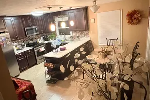 706 N Dr E, Marshall, MI 49068 - Photo 5