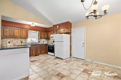 4582 Sutton Place SW, Grandville, MI 49418 - Photo 7