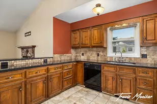 4582 Sutton Pl SW, Grandville, MI 49418 - Photo 3