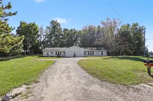 10437 Sunshine Dr, Delton, MI 49046 - Photo 3