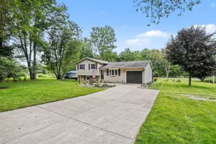 95427 Magician Lk Rd, Dowagiac, MI 49047 - Photo 3