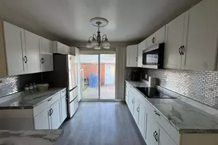 24104 Hass St, Dearborn Heights, MI 48127 - Photo 11