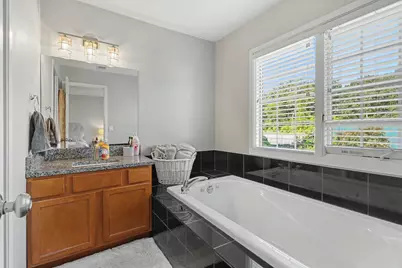 2411 Lake Avenue #52, Muskegon, MI 49445 - Photo 11