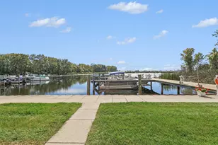 2411 Lake Ave, Muskegon, MI 49445 - Photo 15