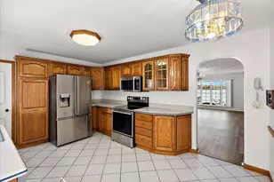 84 E Hickory Rd, Battle Creek, MI 49017 - Photo 9