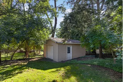 1325 Austscot Drive, Jackson, MI 49203 - Photo 5