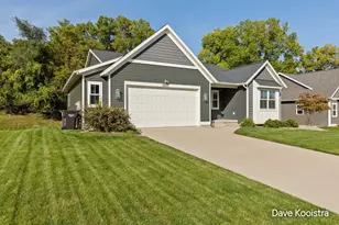 1657 Mulligan Dr SW, Wyoming, MI 49519 - Photo 3