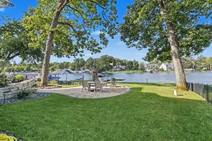 140 E Gull Lake Dr, Augusta, MI 49012 - Photo 11
