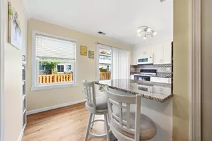 905 Medford Ct, Rochester Hills, MI 48307 - Photo 3