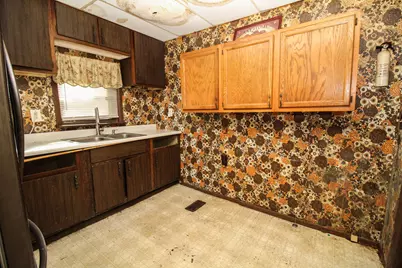 222 N Rowland Street, Cassopolis, MI 49031 - Photo 9