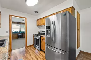 122 Kellogg St, Battle Creek, MI 49037 - Photo 9