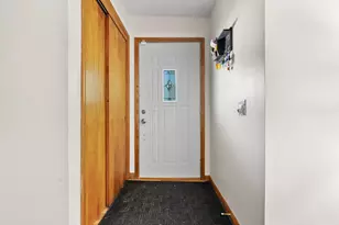 122 Kellogg St, Battle Creek, MI 49037 - Photo 3