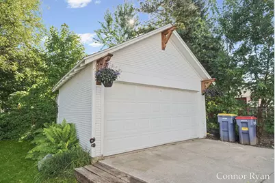 1362 Columbia Avenue NE, Grand Rapids, MI 49505 - Photo 35