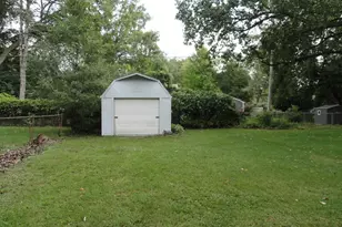 21318 Poinciana St, Southfield, MI 48033 - Photo 7