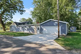 235 E Market St, Centreville, MI 49032 - Photo 27