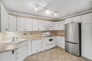 868 Harvest Dr, Holland, MI 49423 - Photo 7