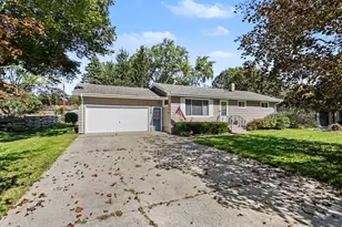 655 Ansley Dr, Saint Joseph, MI 49085 - Photo 3