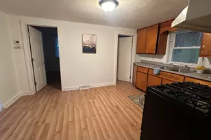526 Davis St, Manistee, MI 49660 - Photo 13