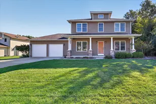 163 Woodhaven Dr, Battle Creek, MI 49015 - Photo 1