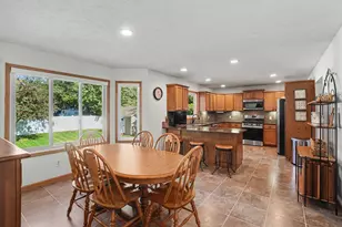 1233 Heather Dr, Holland, MI 49423 - Photo 9