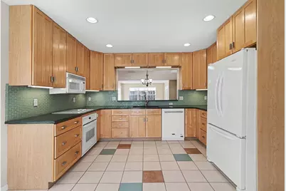 212 Chauncey Court, Marshall, MI 49068 - Photo 11