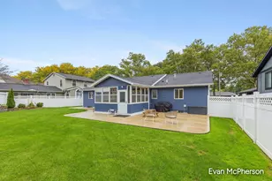 1805 Edgewood Ave SE, Grand Rapids, MI 49506 - Photo 33