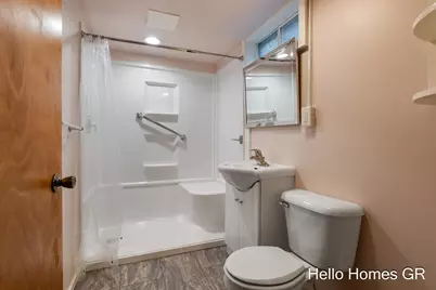 1135 Carrier Creek Boulevard NE, Grand Rapids, MI 49503 - Photo 33