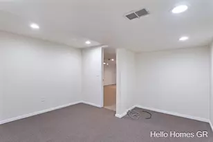 1135 Carrier Creek Blvd NE, Grand Rapids, MI 49503 - Photo 31