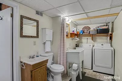 1026 Hollywood Street NE, Grand Rapids, MI 49505 - Photo 19
