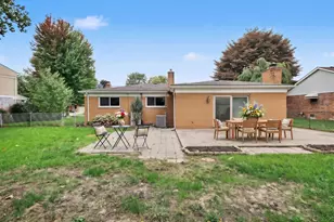 30848 Ohmer Dr, Warren, MI 48092 - Photo 17