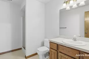 1082 Amberwood W Dr SW, Byron Center, MI 49315 - Photo 33