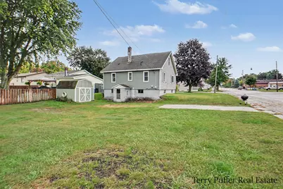 601 W 2nd Street, Ludington, MI 49431 - Photo 5