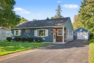1031 Chrysler St, Kalamazoo, MI 49048 - Photo 1