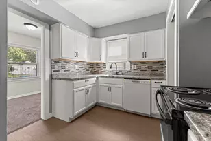 19130 Woodcrest St, Harper Woods, MI 48225 - Photo 39